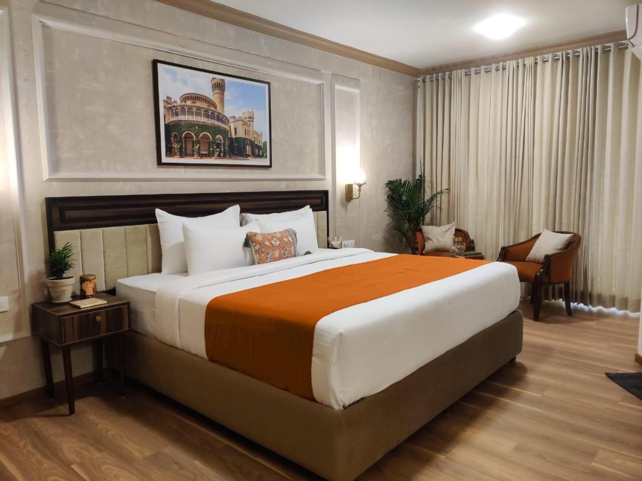 Nalapad'S Hotel Bangalore International Exteriör bild