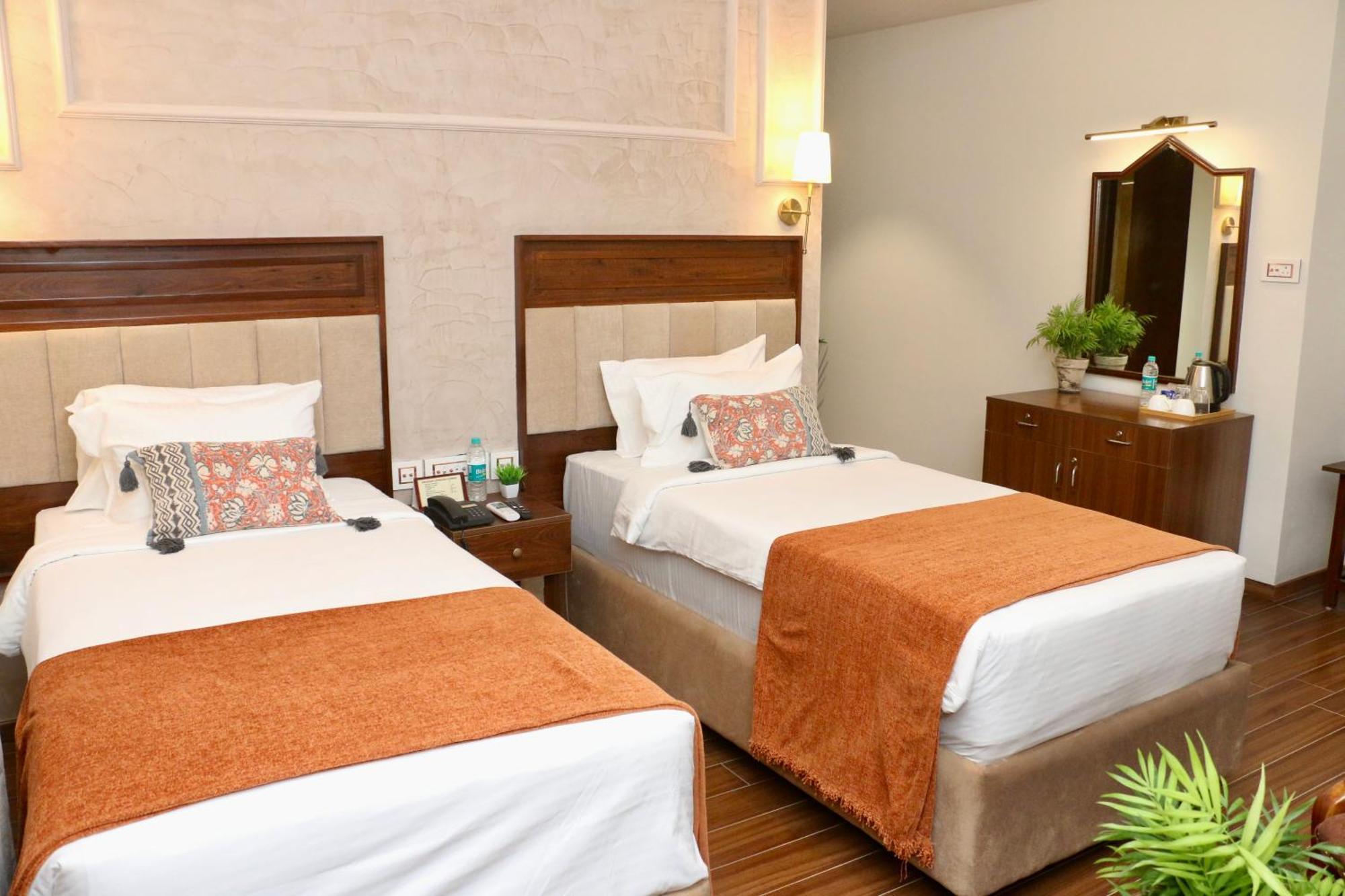 Nalapad'S Hotel Bangalore International Exteriör bild