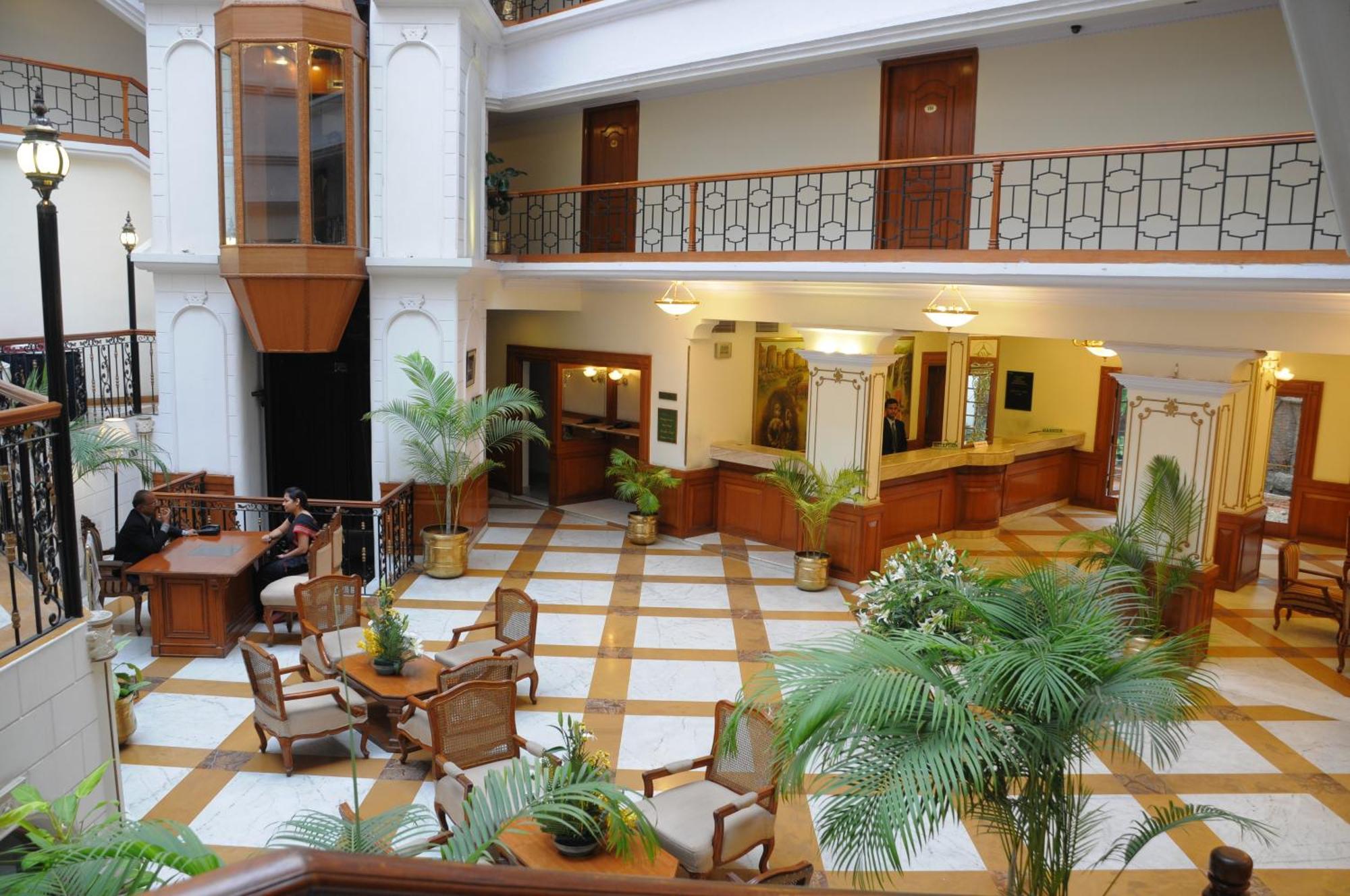 Nalapad'S Hotel Bangalore International Inreriör bild