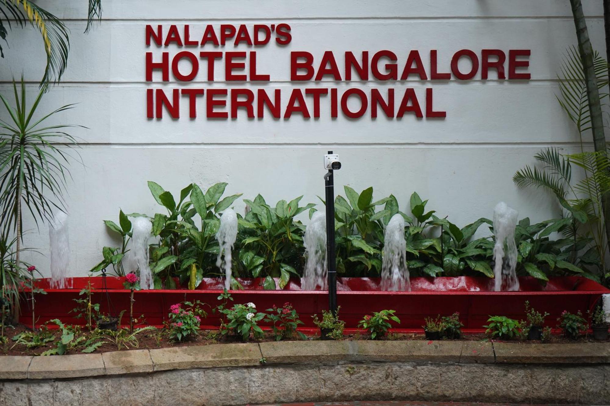 Nalapad'S Hotel Bangalore International Exteriör bild