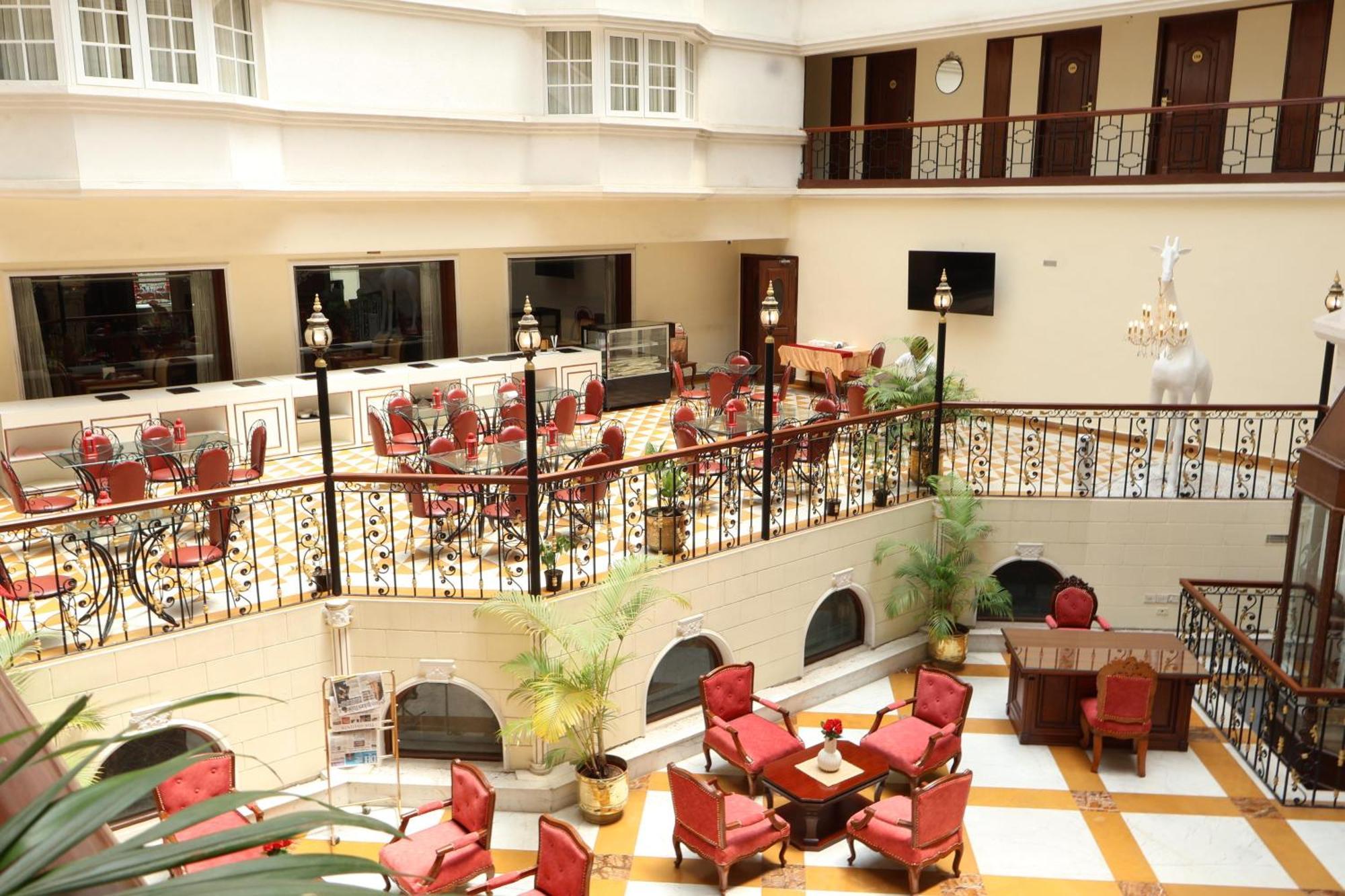 Nalapad'S Hotel Bangalore International Exteriör bild