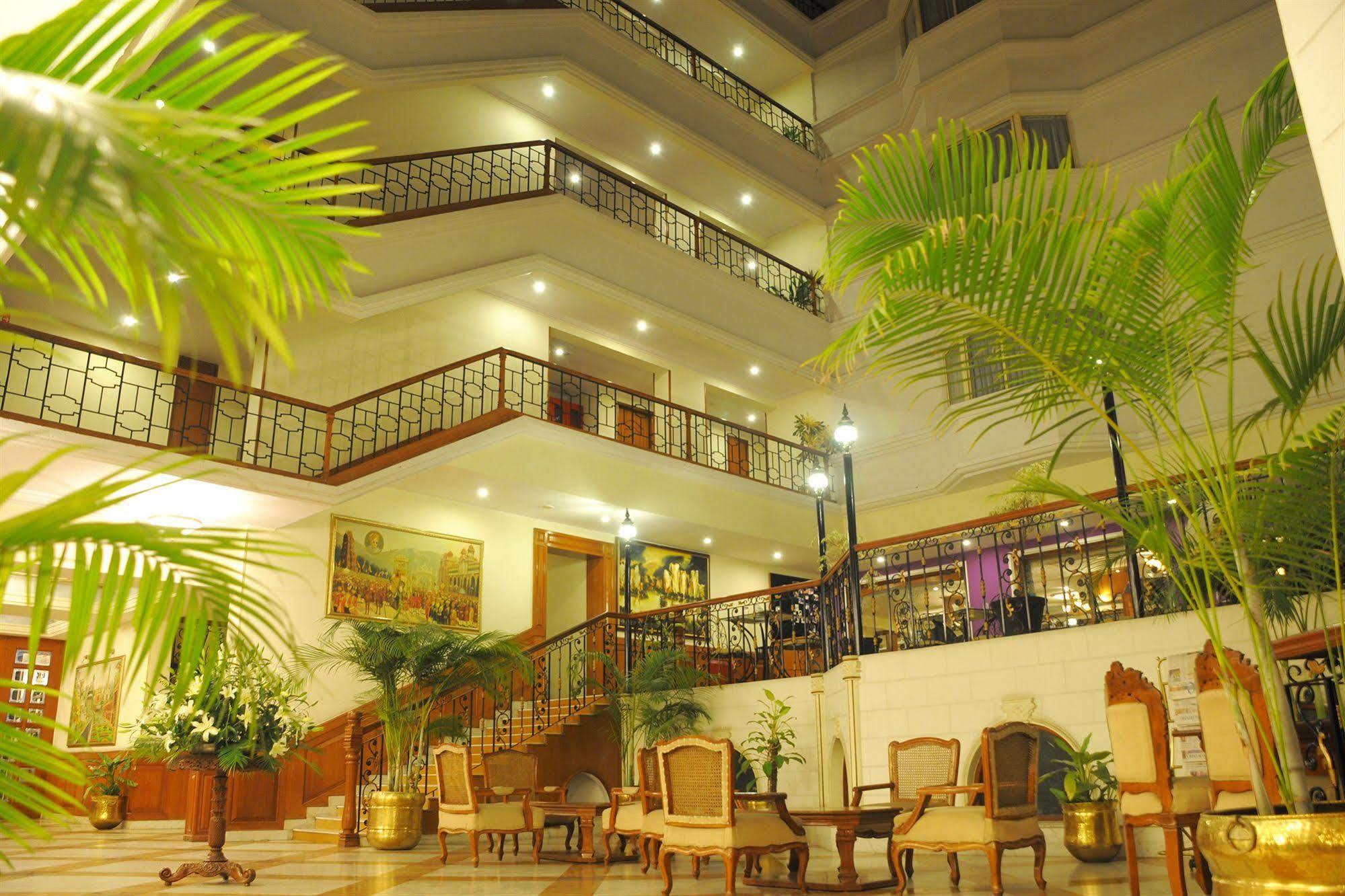 Nalapad'S Hotel Bangalore International Exteriör bild