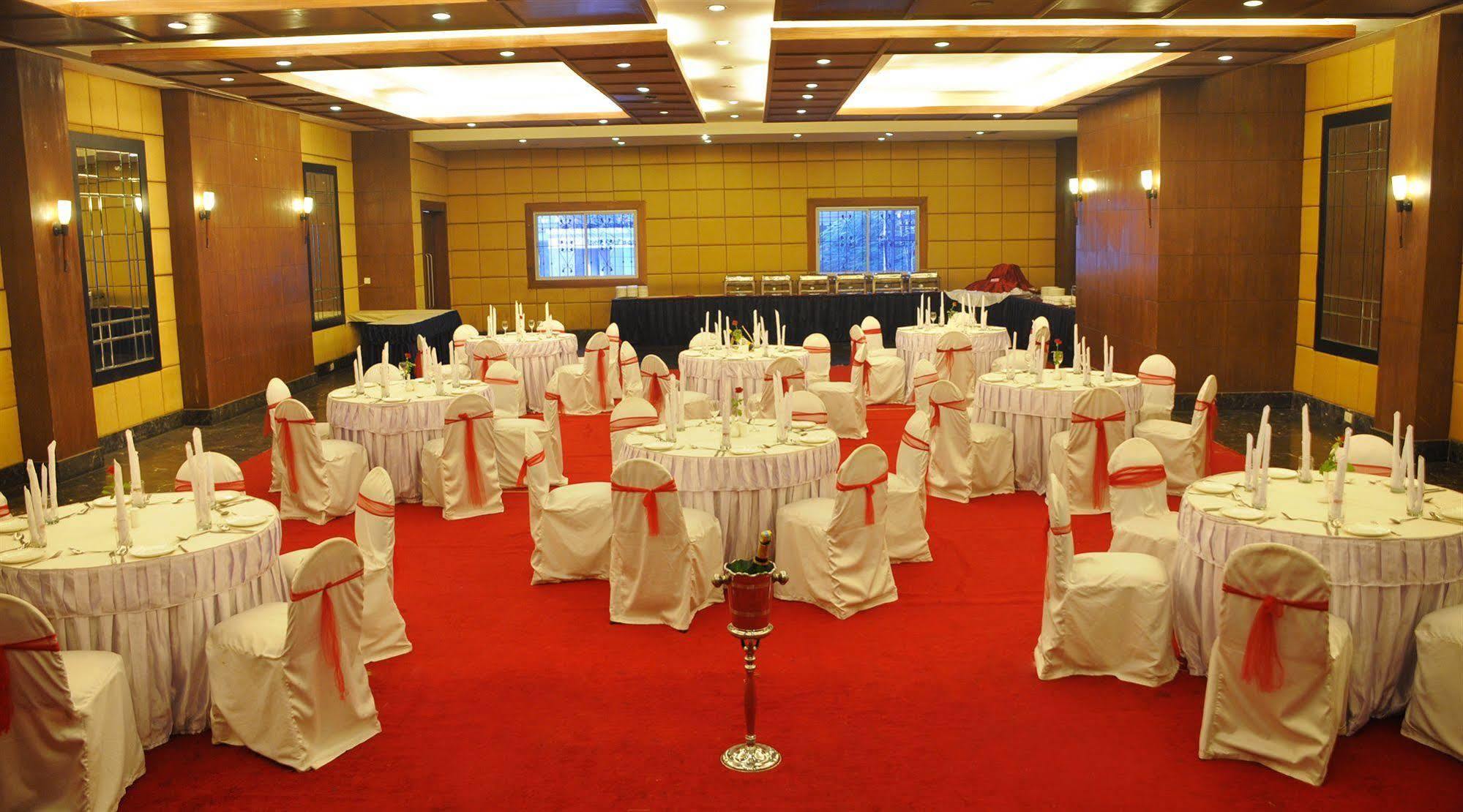 Nalapad'S Hotel Bangalore International Exteriör bild